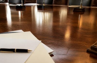 Averile politicienilor nu vor mai fi publice în detaliu. O modificare votată de PSD, PNL și USR limitează accesul la informații