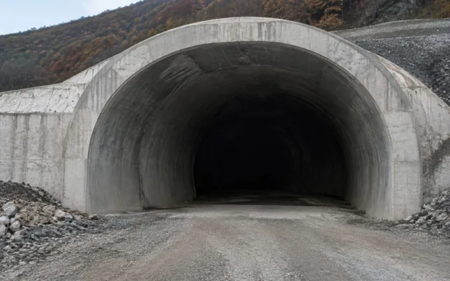 Tunel pe autostrada Sibiu, Pitești