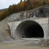 Lucrări de construcție la un tunel pe autostrada Sibiu-Pitești