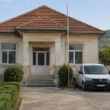 Clădire administrativă dintr-o comună