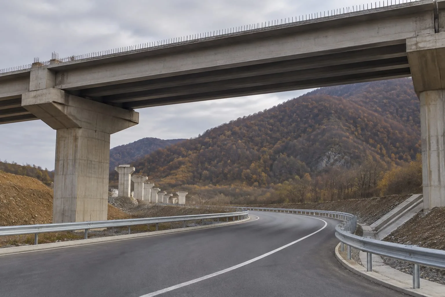 Lucrări pentru închiderea A1 la Boița