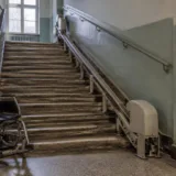 Scări și dispozitiv de transport bolnavi