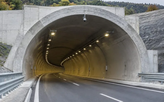 Tunelul Curtea de Argeș